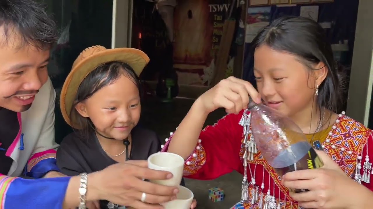 Past 2 : Tub Lauj Kaub Thiab Mẩu Leg Movvim Hmoob Zoo Luag Lào Cai #funny #haihuoc #giaitri