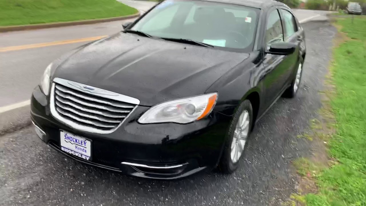 2012 Chrysler 200 Touring 4D Sedan