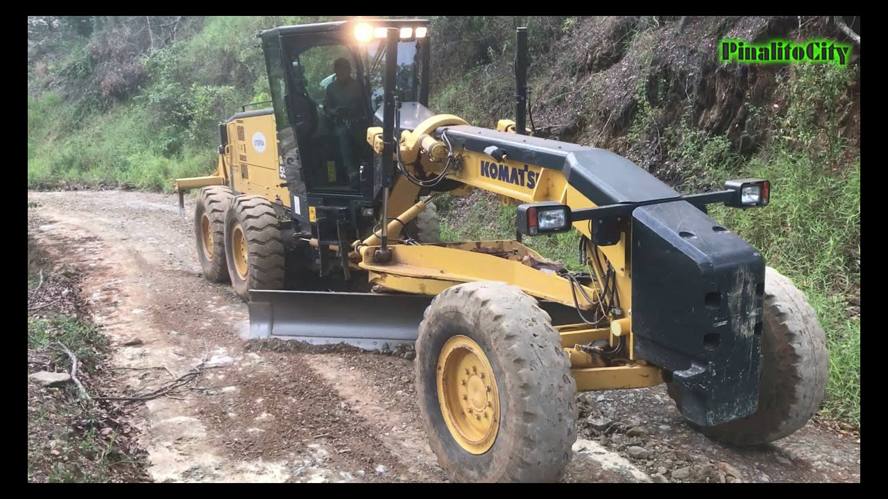 Komatsu GD555 Motor Grader Working The Rural Road, Dominican Republic 3/3