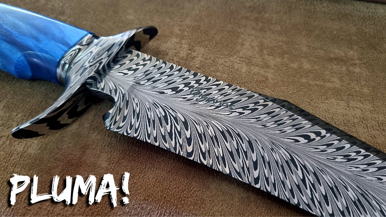 FORJANDO UMA FACA de damasco PLUMA em 19 minutos?! - Bigunas