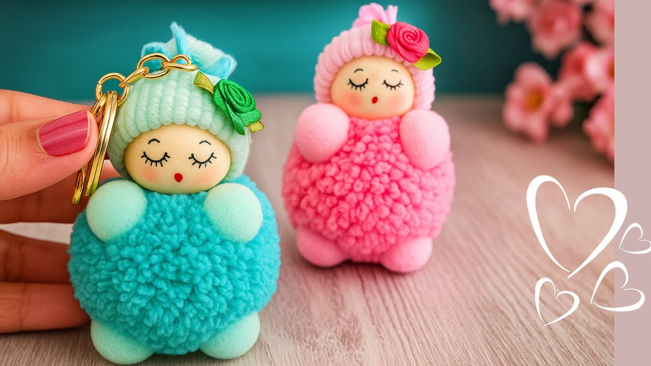 Bonequinha de pompom , muito fácil de fazer e fica muito fofinha.😍😍