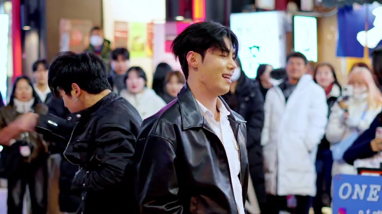 [ WHO ] 댄스팀 원오브 _  kpop dance in public _ 홍대 댄스 버스킹 _ 25-12-30