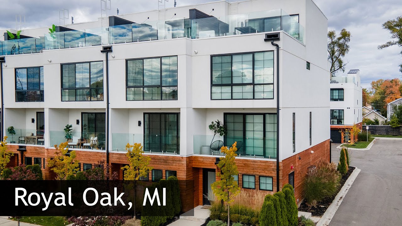 Tour of 533 E Harrison Ave | Royal Oak, MI Real Estate & Homes