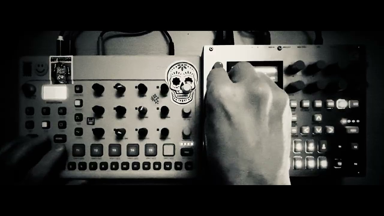 Model cycles loves techno • 34 (feat. digitone)