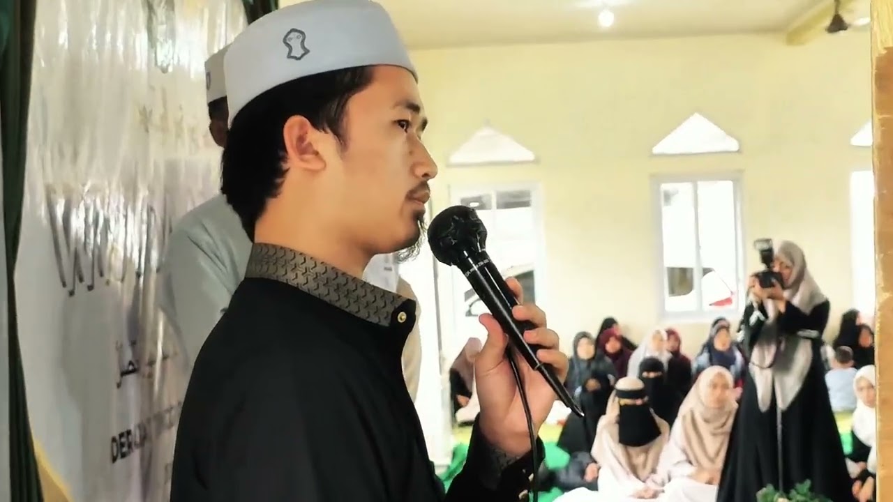 Wisuda amtsilati angkatan ketiga di pp nur qomaril wujud 