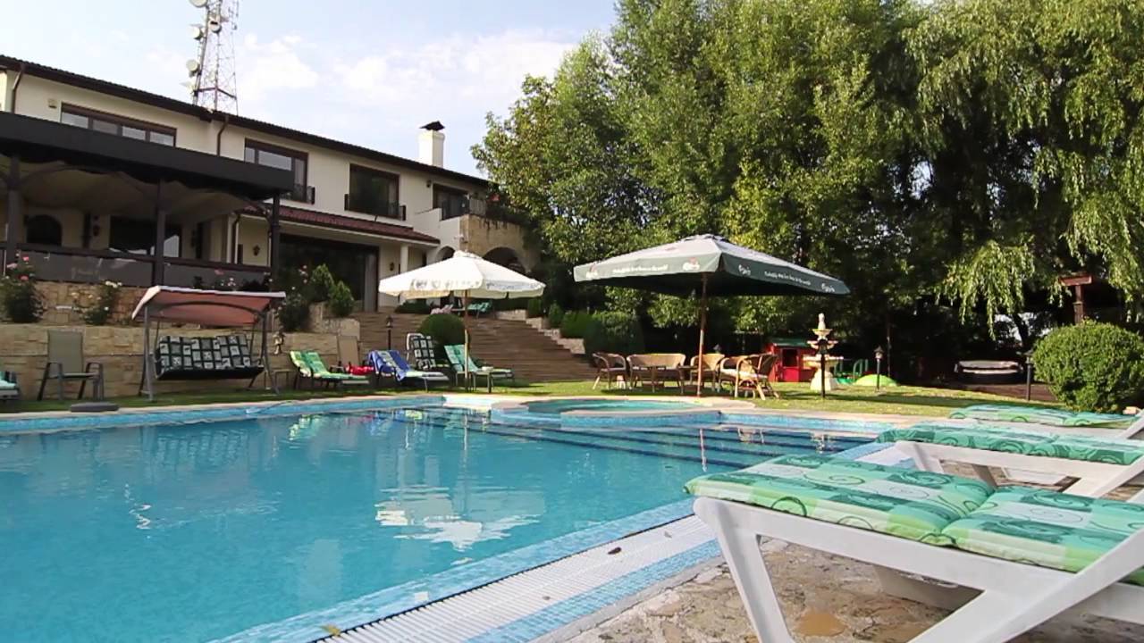 Vila Exclusivista - Snagov, Romania [Crosspoint Real Estate]