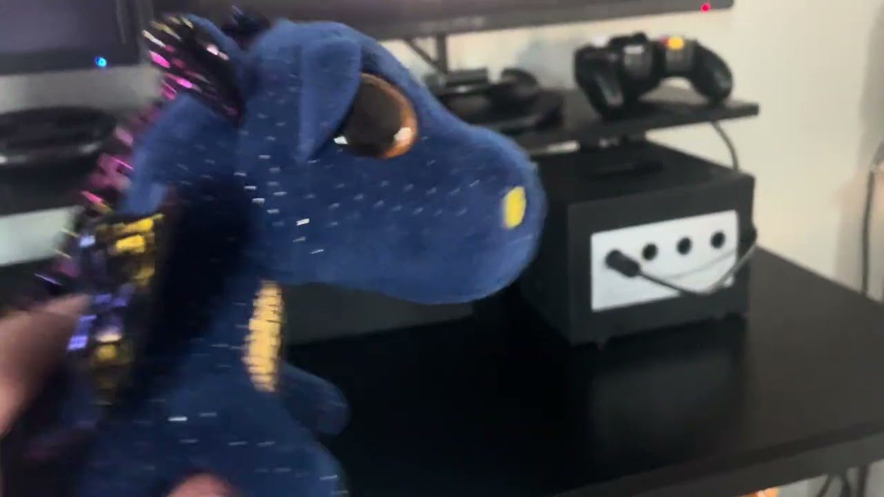 Funny Blue Dragon Watches A Paramount DVD Logo And It Scares Him Away.