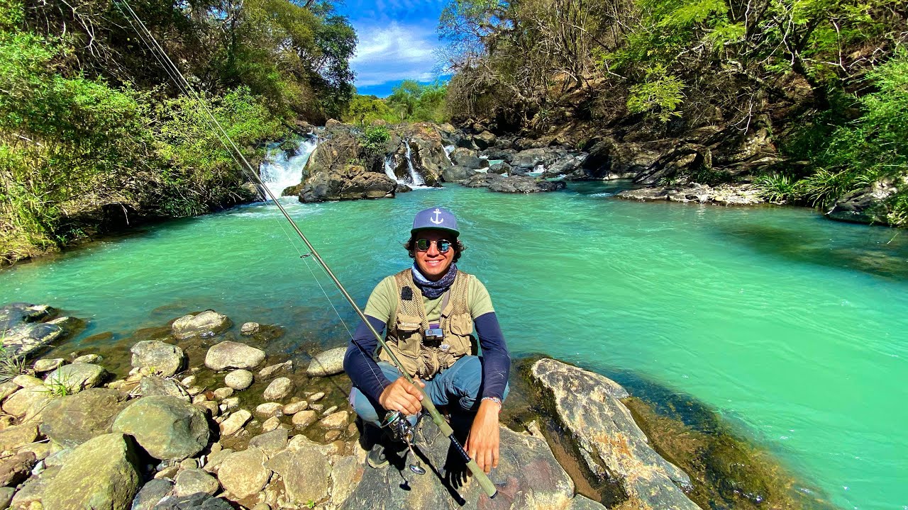 Pesca en RÍO SECRETO Repleto de Truchas!