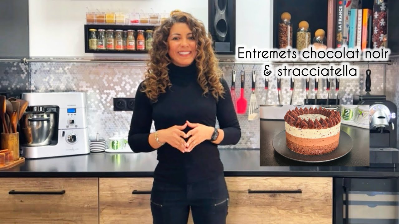 Entremets chocolat noir et stracciatella 