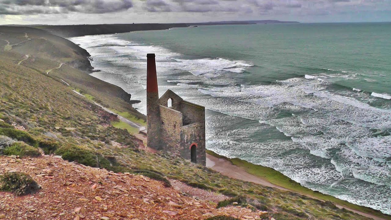 Wheal Coates Engine Houses - Towanroath Engine House St Agnes Cornwall - Tin Mining in Cornwall