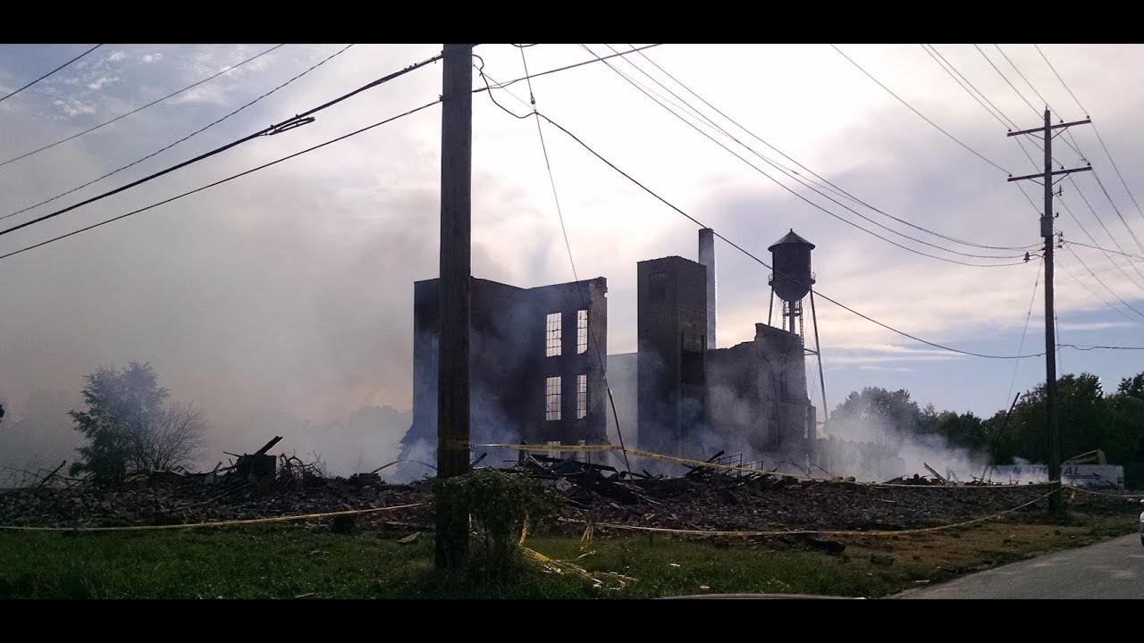 Old Brown Shoe Factory on Fire. Salem, IL 9-20-2015