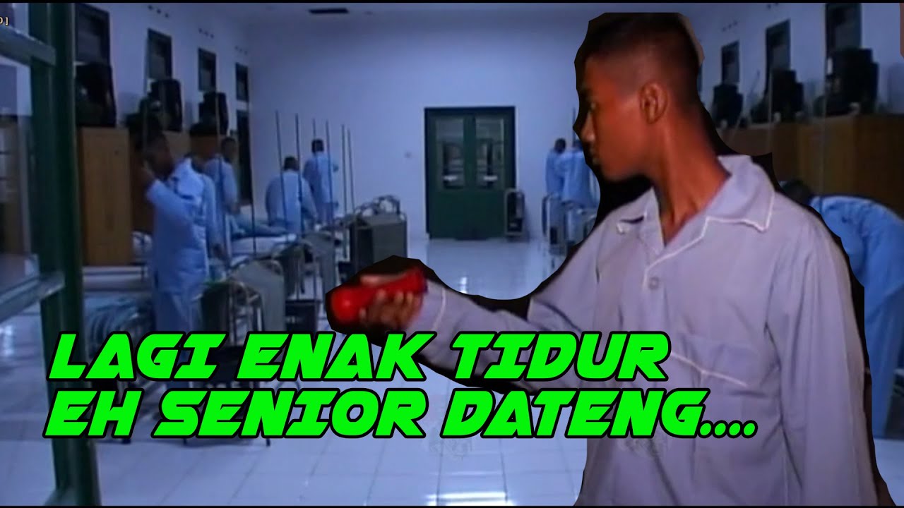 SUASANA TIDUR MALAM PARA TARUNA AKMIL. lagi enak tidur eh SENIOR dateng...