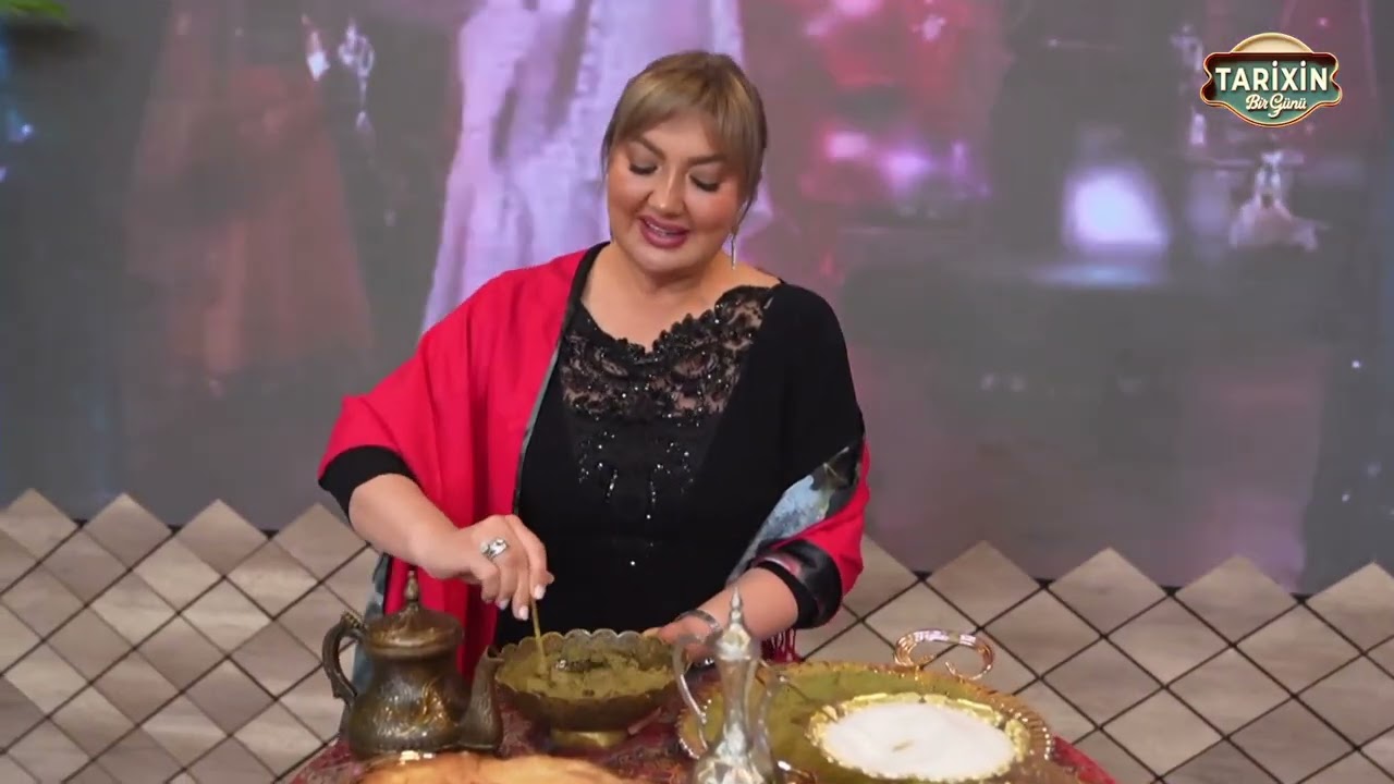 Nazilə Səfərli canlı efirdə xına mərasiminin adət-ənənələrindən danışdı!