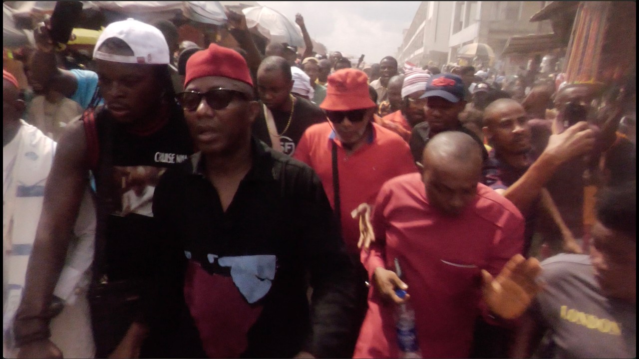 Watch As Sowore Re-Awakens The Biafra Spirit In Igbo Land - Leads Historic Free Nnamdi Kanu Protest