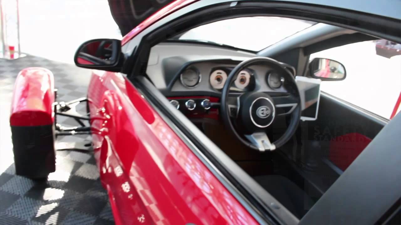 Elio Motors unveils the P5 at the LA Auto Show