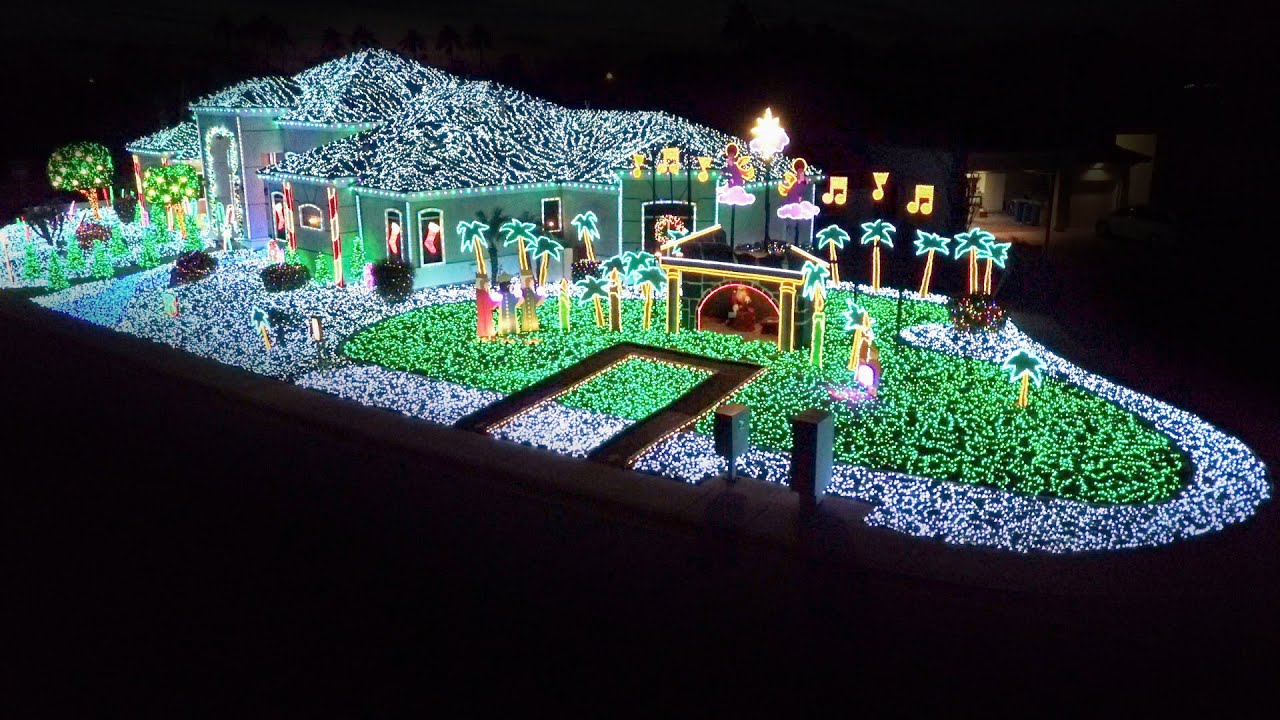 Sanda Twins' Ingenious Display Lights Up The Night - The Great Christmas Light Fight