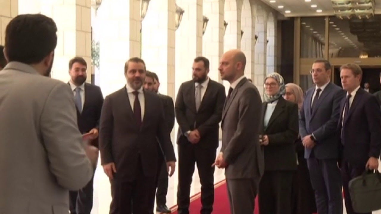 زيارة وزير الخارجية الفرنسي لدمشق تعكس اهتمام باريس بالموقف الكردي وقسد