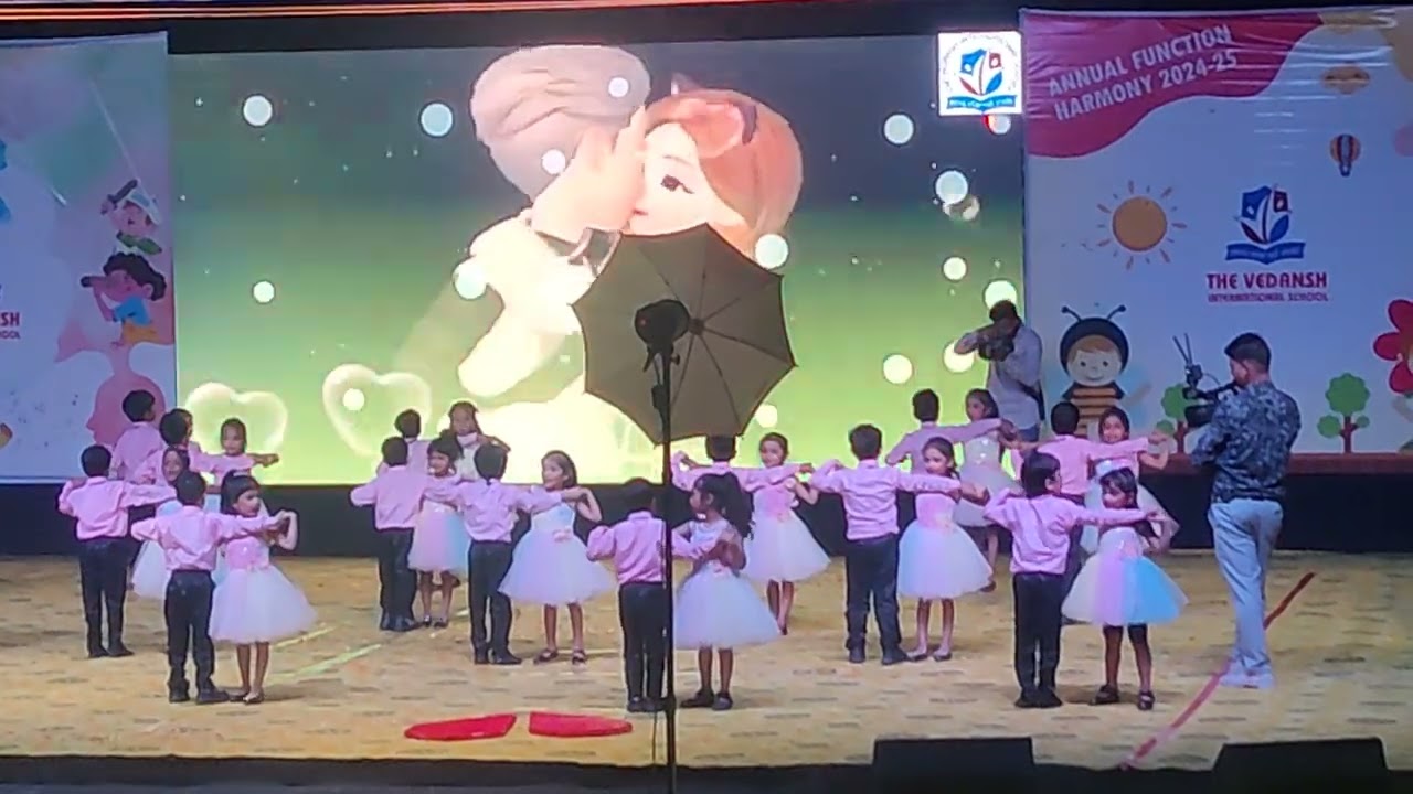 Amayra's Annual function Dance KG 2 Tulip