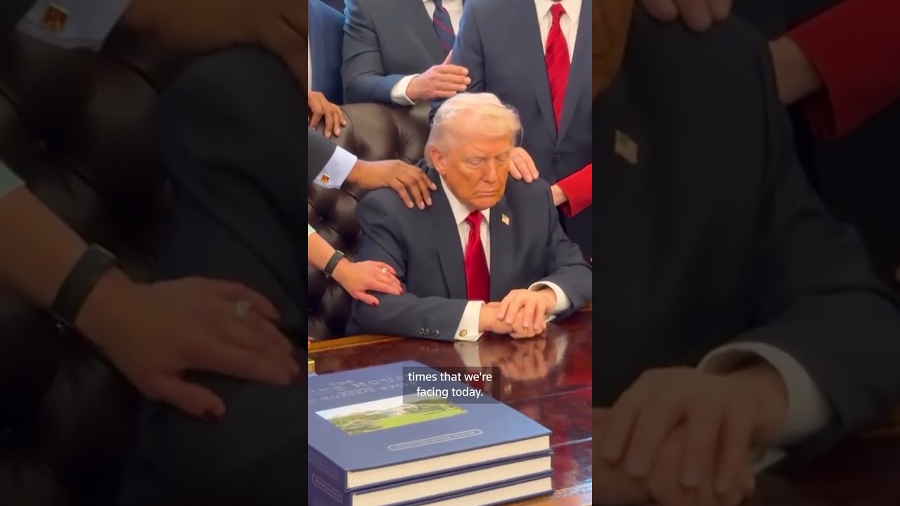 Pastors pray over Trump in the Oval Office