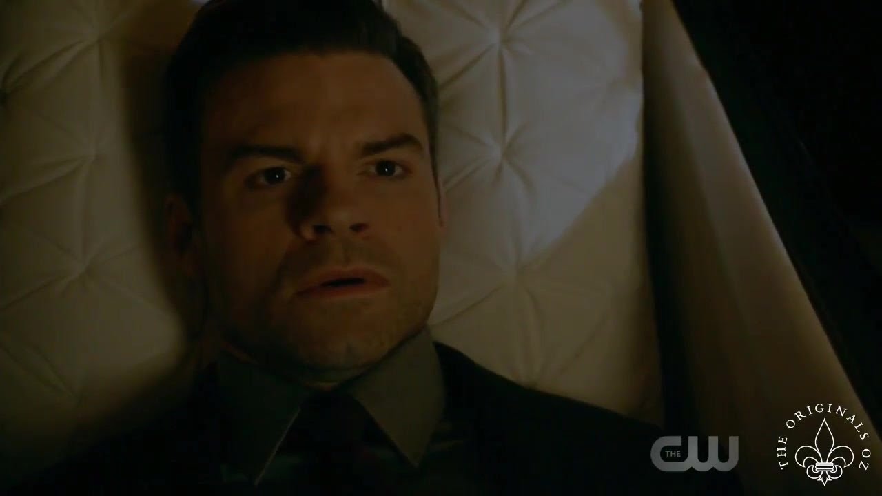 The Originals 4x11 Freya puts Elijahs soul back in his Original body. Hayley 