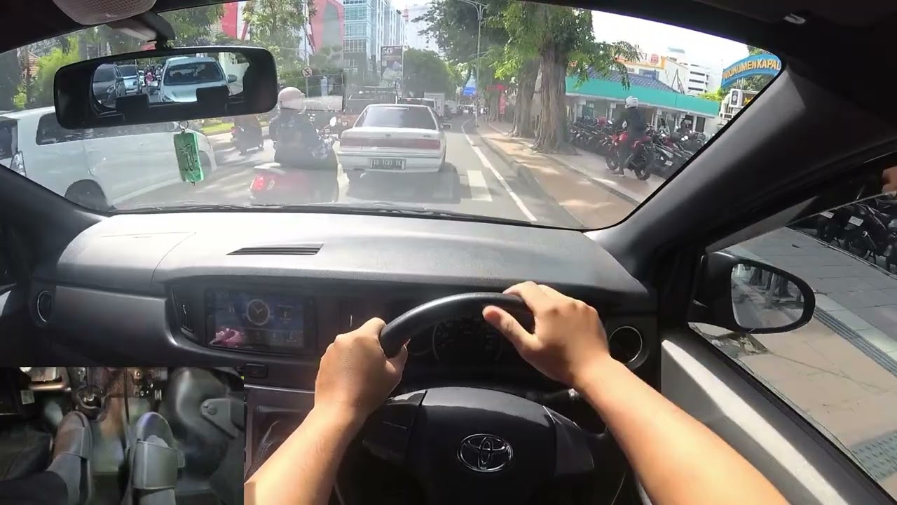 Parkir Plaza Surabaya (Delta) yang Super Luas