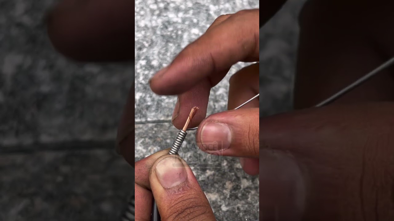 Как предотвратить соскальзывание проводов с винта #USAConstruction #SmartSolution #EasyRepair