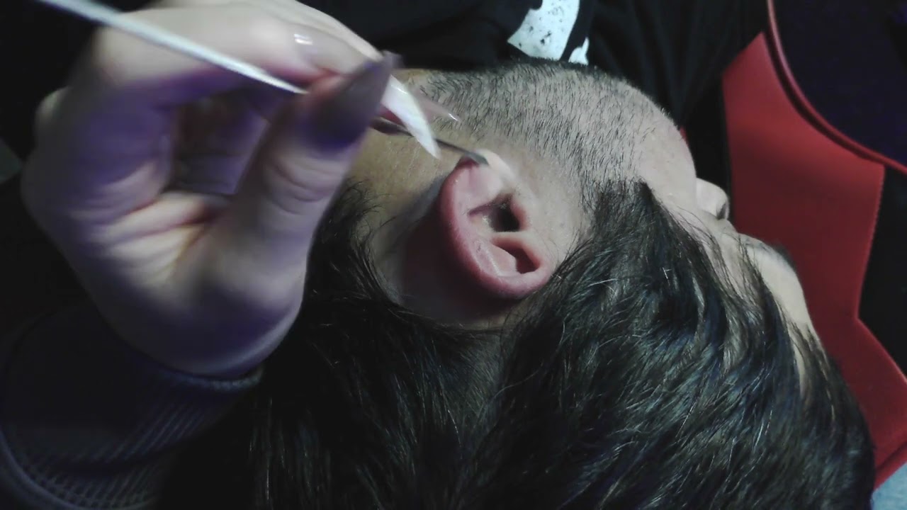ASMR Ear Cleaning with Cloud Razor