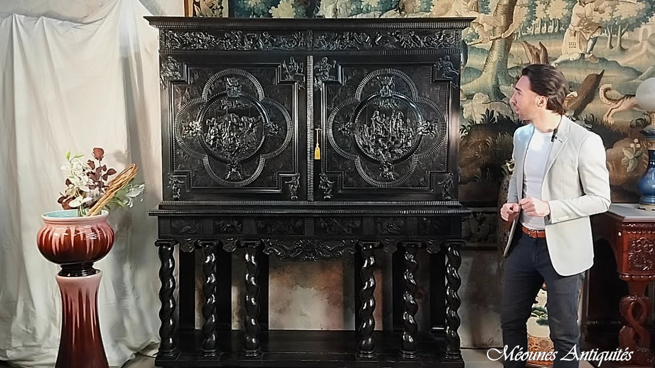 Présentation du cabinet d'ébène aux Sept Vertus, XVIIe siècle