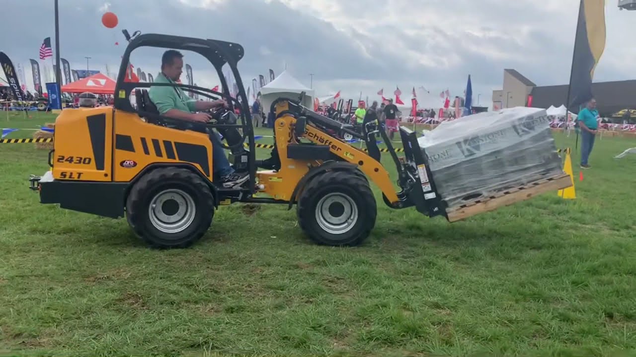 This 25 HP Wheel Loader Can Lift a  Pallet of Pavers?? | Jaw Dropping