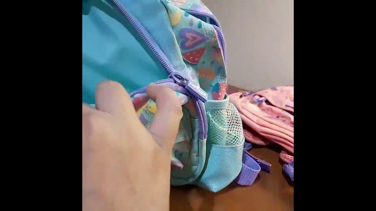 Smiggle Bag Teeny Tiny ORI or Fake