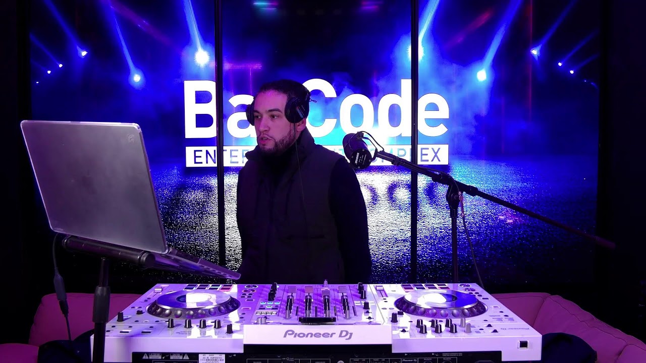 Live Sessions with DJ Hook