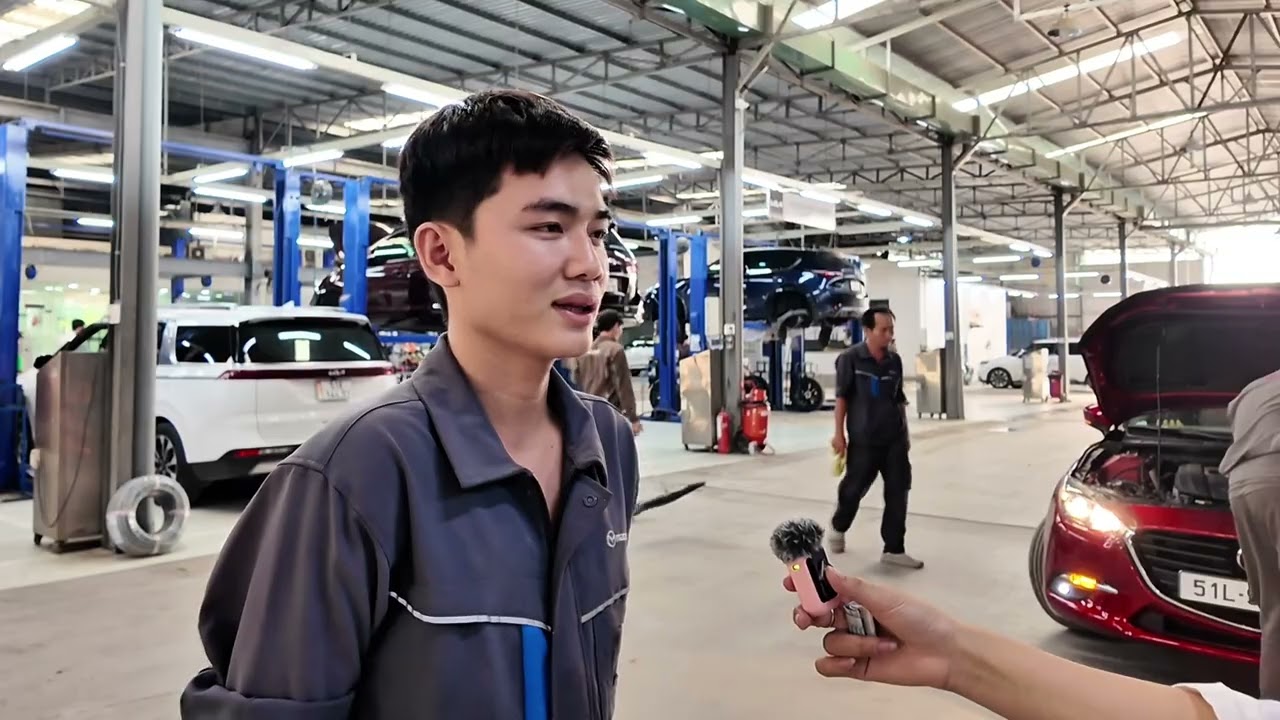 Khát vọng tuổi trẻ của đội ngũ kỹ thuật viên đồng sơn tại Kia Mazda Thảo Điền