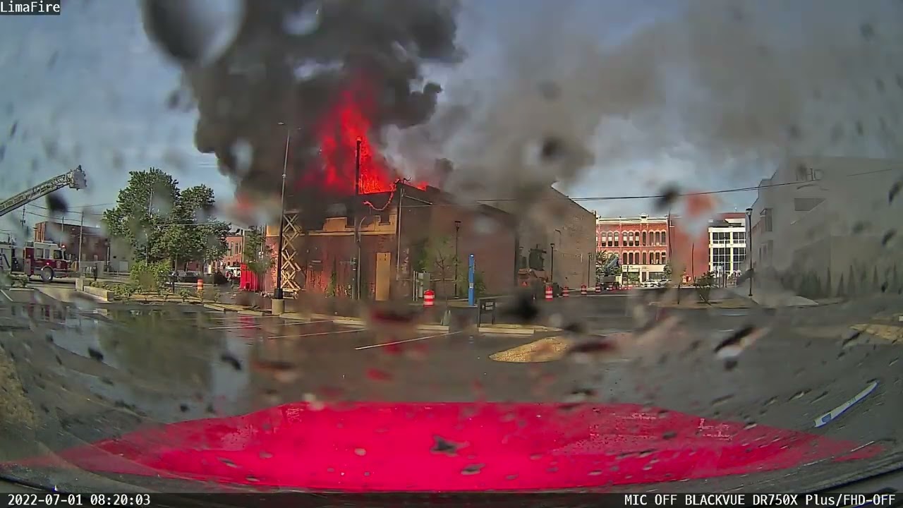 7/1/22 Commercial building fire with rescue of 3 workers trapped on the roof