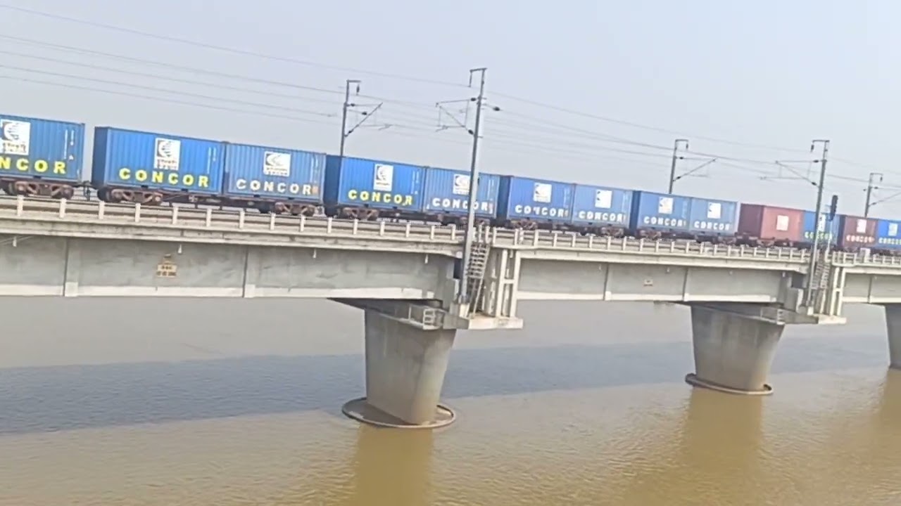 TRAIN NO 18104 JALIANWALA BAGH EXP CROSS SON RIVER,FALGU RIVER,HAZARIBAGH FOREST, TUNNEL