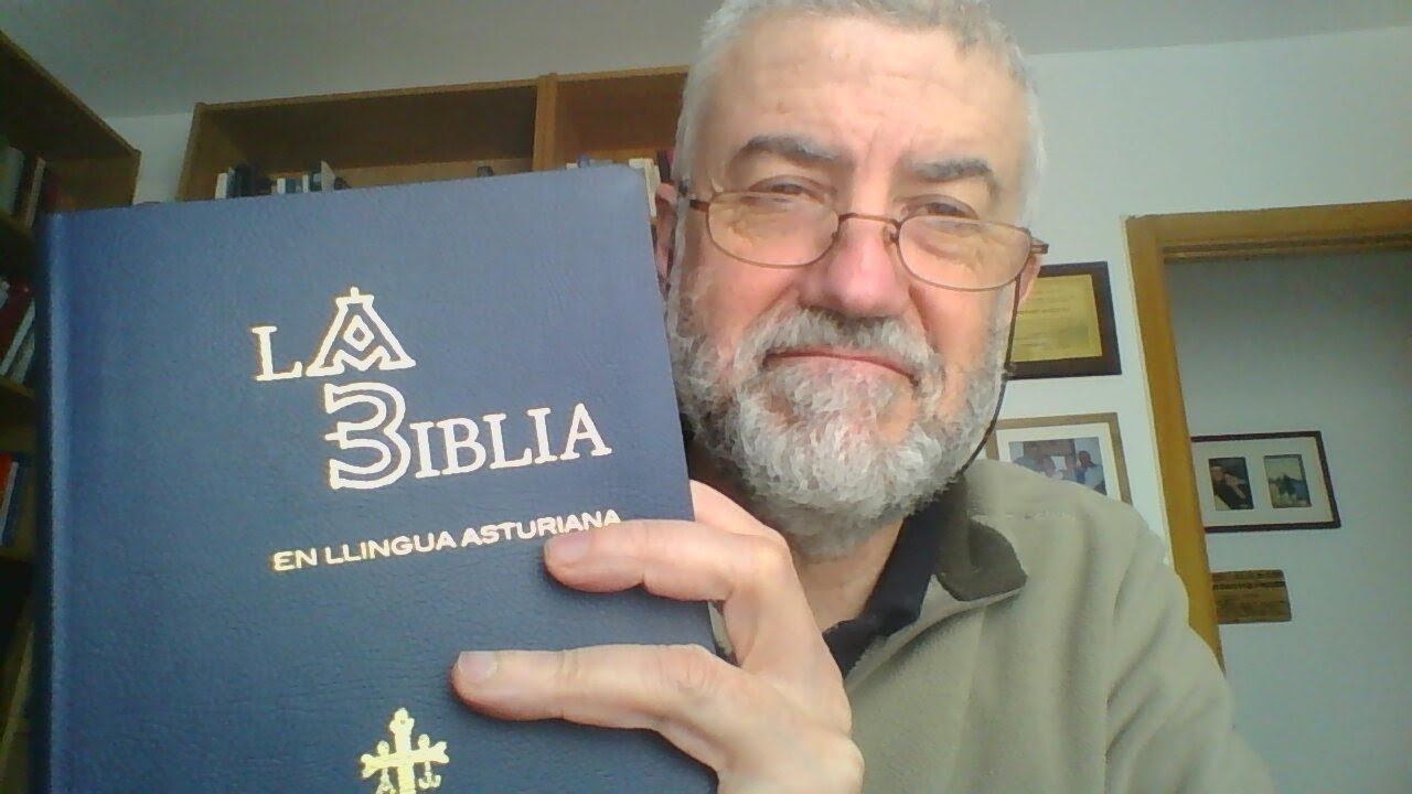 La Biblia en llingua asturiana. La Biblia en asturiano.