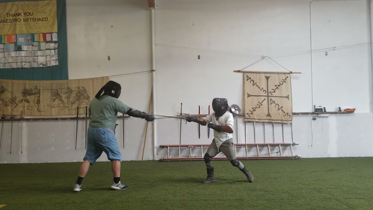Destreza Sidesword: Luis (green jacket) vs Mongoose (white jacket)