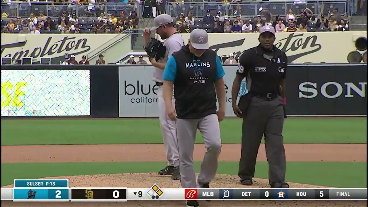 Padres Jorge Alfaro Homerun