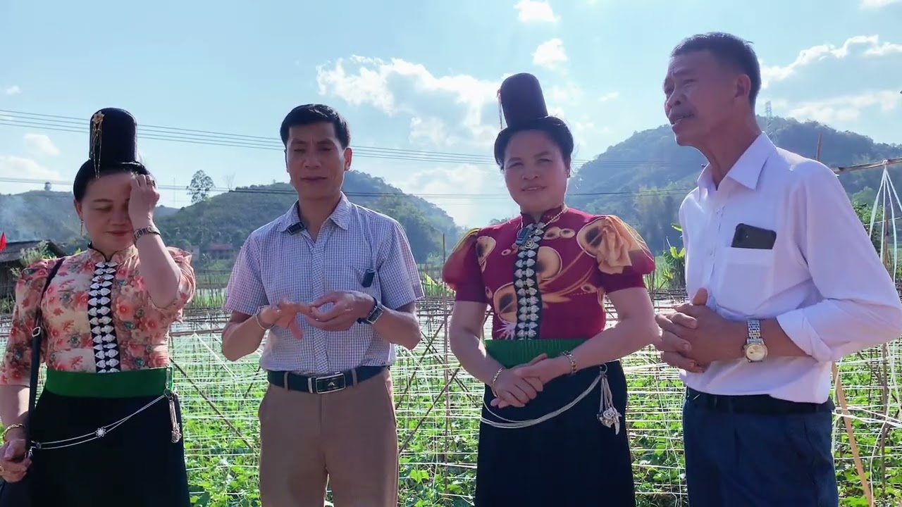 MUÔN HÊNH PI NỌNG PHẮNG XÚM Ý ÁI TRANG KHẮP NỚ 