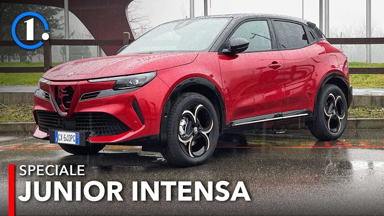 Alfa Romeo Junior INTENSA 🇮🇹 Ecco com'è dal VIVO