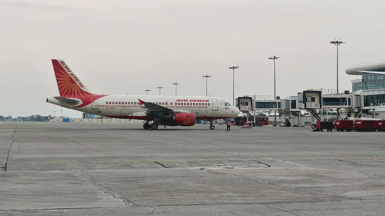 Airbus A319 taxiing | Takeoff | landing 🛬 #plane #airplane #aviation 