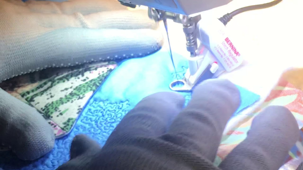 Micro stippling Free motion quilting Using BERNINA BSR foot