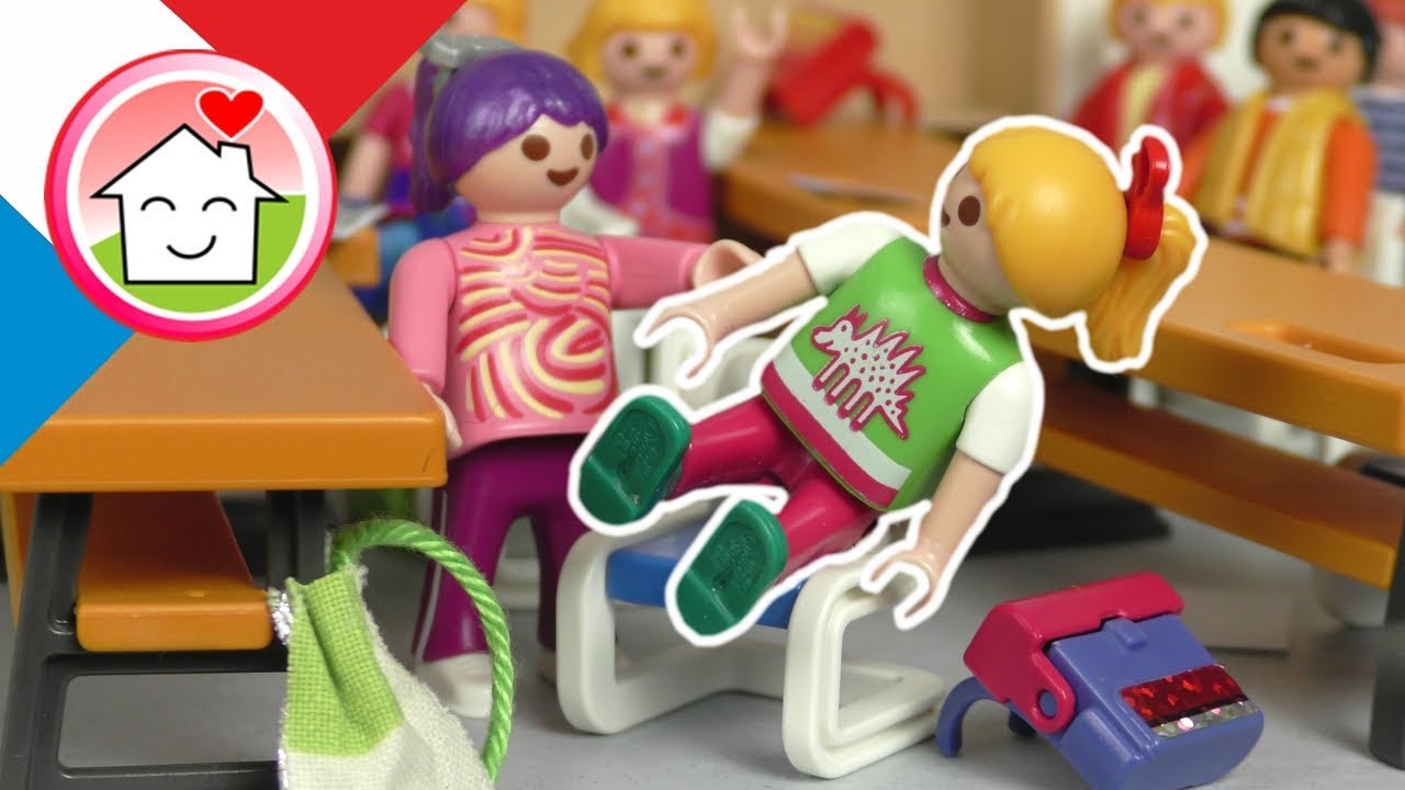 Playmobil en francais Surprise le premier jour d'école - Famille Hauser