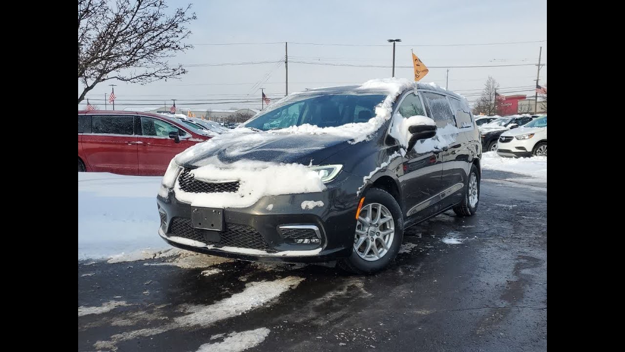 2024 Chrysler Pacifica Touring L Rochester Hills, Troy, Pontiac, Sterling Heights, Auburn Hills...