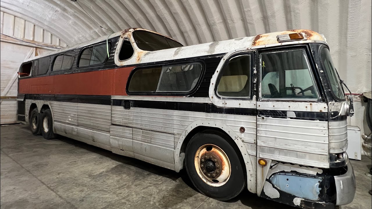 Scenicruiser bus getting it in the shop.  Transmission shifting problems, cleaning, and tour.