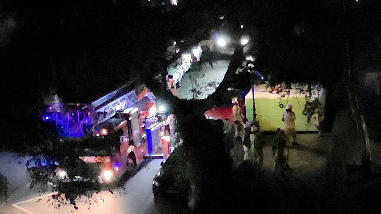 29.08.2025 Düsseldorf / Düsseltal: Feuerwehr einsatz bei verdacht einer akuten Suizidgefahr.