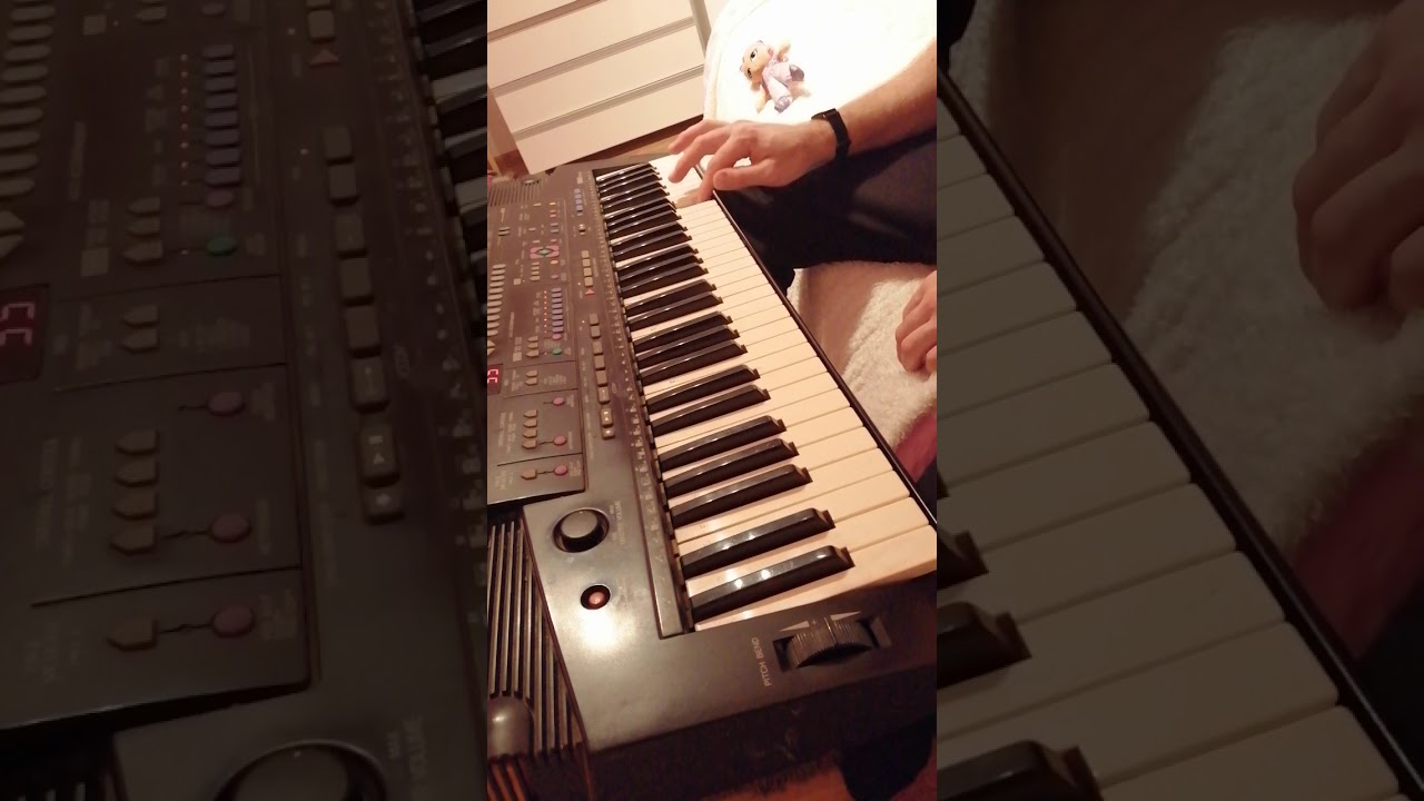 Cherry cherry lady@  yamaha psr 410