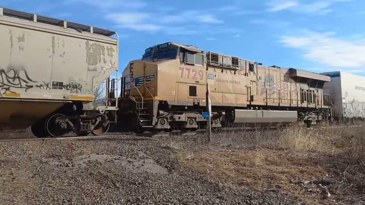 Train Meet! UP 3046 leading MCBNP meets UP 2590 leading MNPSS in Elkhorn, NE | 2/11/26
