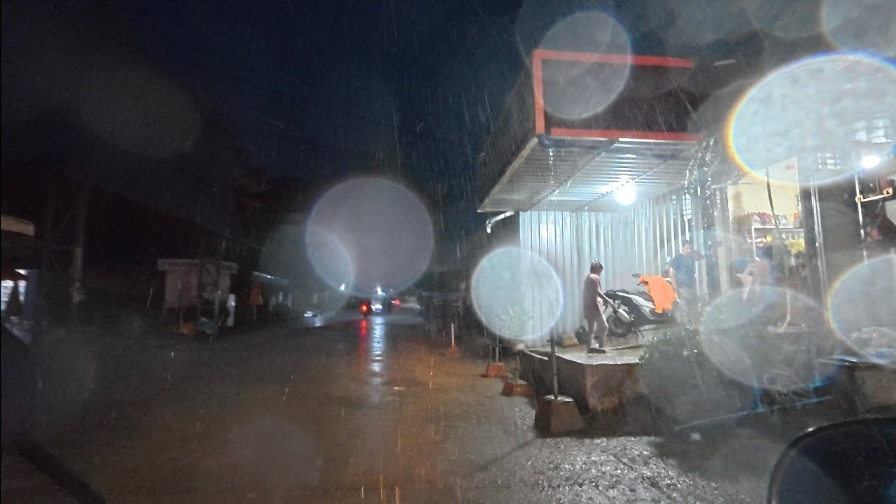 ទិដ្ឋភាពផ្លូវតានី - 4K VIDEO - Raining Season