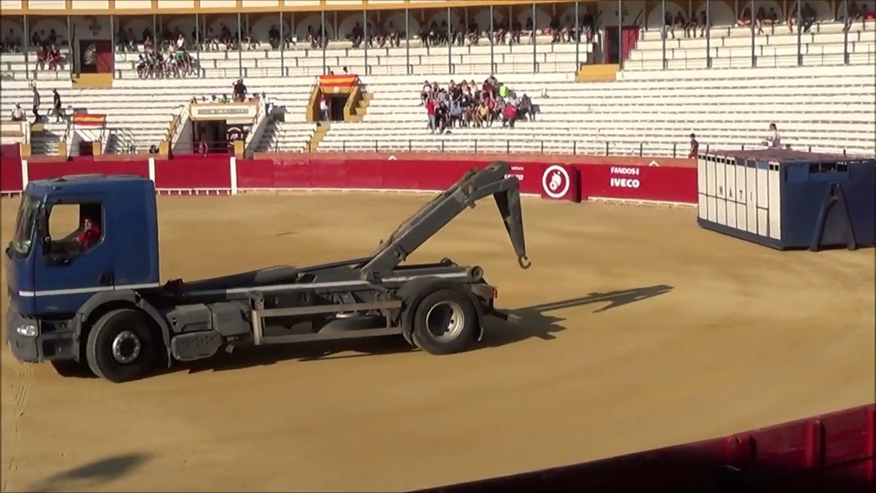 DESENCAJONAMIENTO - PLAZA DE TOROS -  FIESTAS DEL ANGEL 2023 -TERUEL -