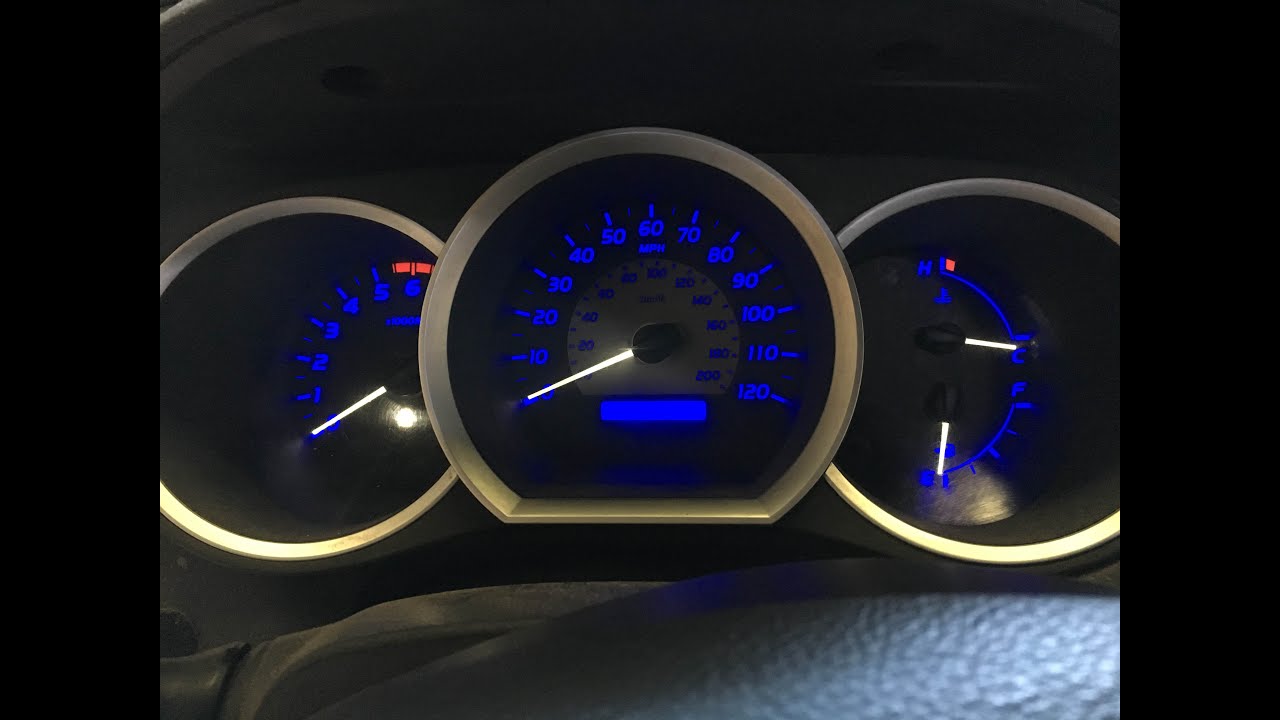 Замена светодиодной подсветки приборной панели Toyota Tacoma.